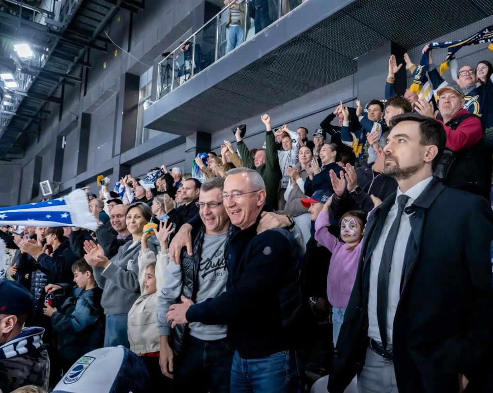 ХК «Калуга» одержал победу в первом домашнем матче в ВХЛ ХК «Калуга» одержал победу в первом домашнем матче в ВХЛ