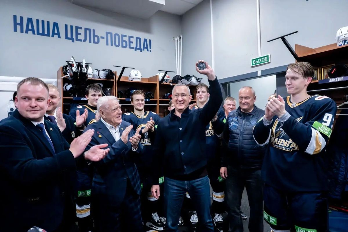 ХК «Калуга» одержал победу в первом домашнем матче в ВХЛ ХК «Калуга» одержал победу в первом домашнем матче в ВХЛ