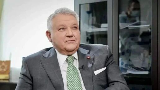 Владислав Шапша поздравил Михаила Ковальчука с 80-летием