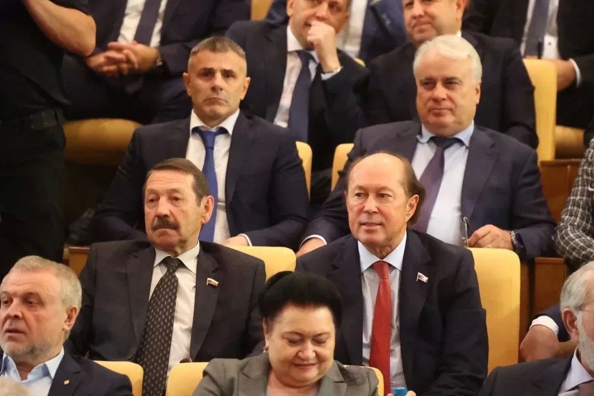 Геннадий Скляр рассказал о том, как прошло первое заседание нового состава фракции "Единой России" в Госдуме Геннадий Скляр рассказал о том, как прошло первое заседание нового состава фракции "Единой России" в Госдуме