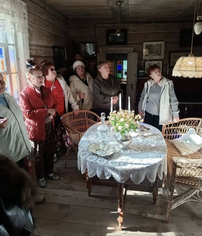 Ветераны УМВД посетили дом-музей и сад-дендрарий Н.П. Ракицкого в Тарусе Ветераны УМВД посетили дом-музей и сад-дендрарий Н.П. Ракицкого в Тарусе