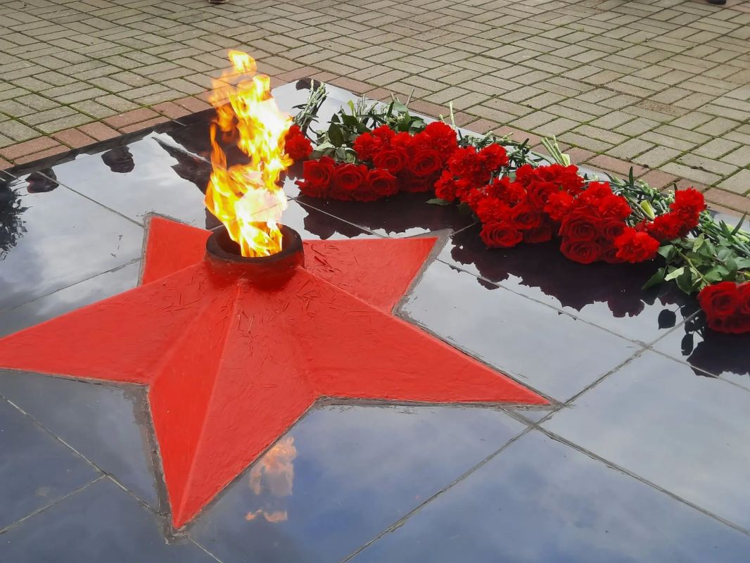 Заместитель руководителя следственного управления принял участие в торжественной церемонии в память о защитниках Родины в годы Великой Отечественной войны Заместитель руководителя следственного управления принял участие в торжественной церемонии в память о защитниках Родины в годы Великой Отечественной войны