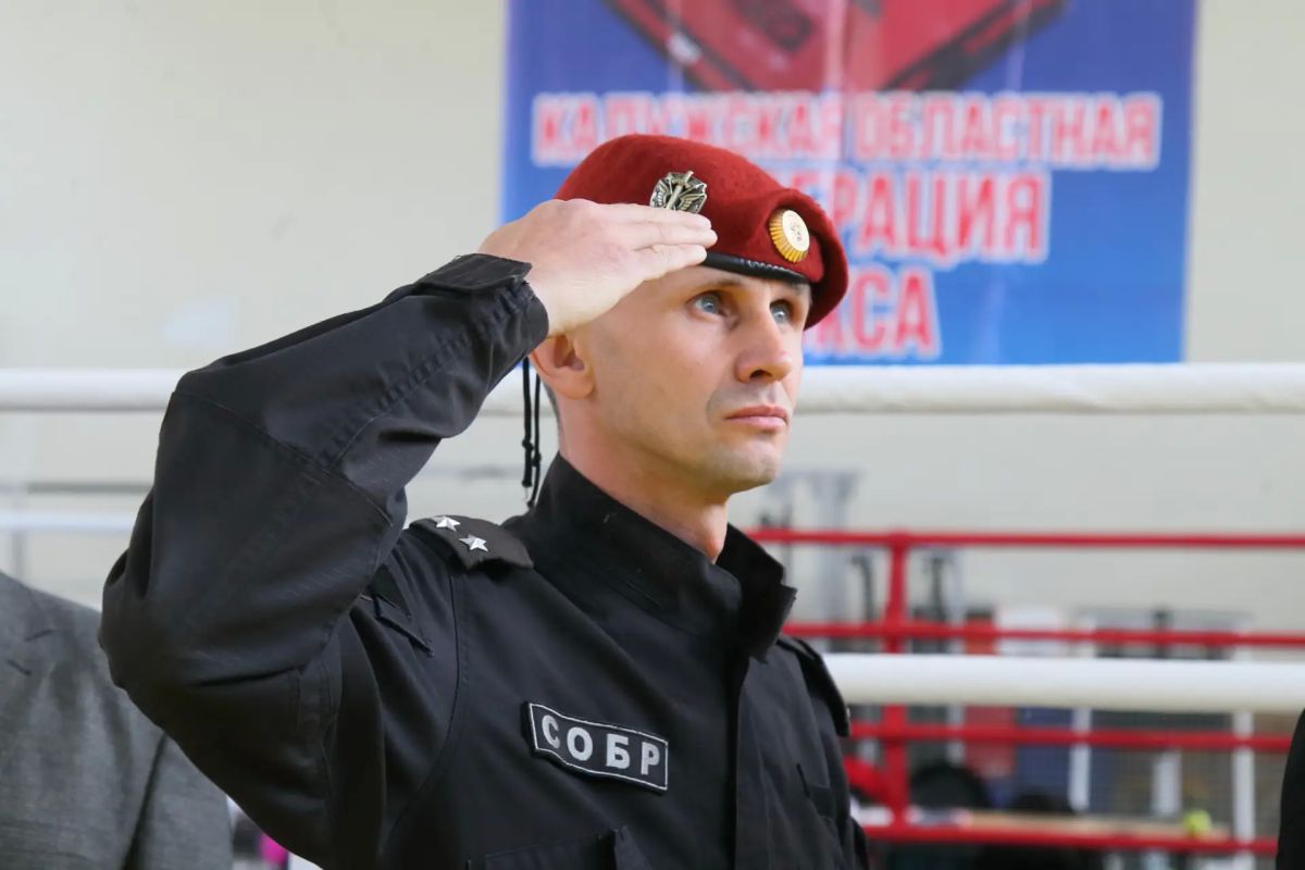 В Калуге почтили память героя «Альфы» Алексея Матюшина В Калуге почтили память героя «Альфы» Алексея Матюшина