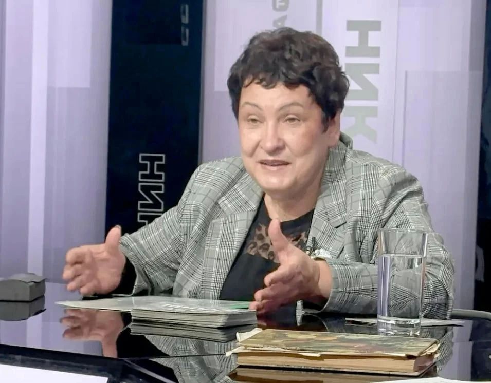 5 октября — День учителя. Сегодня, в День учителя, хочется рассказать о человеке, для которого математика и сцена — не противоположности, а две стороны одной профессии