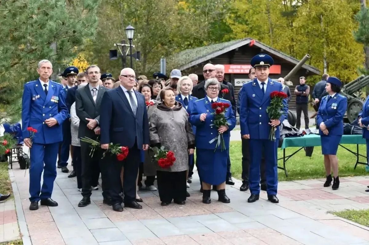 Председатель Калужской региональной общественной организации ветеранов и пенсионеров прокуратуры Кисельникова Л.И. и член организации Минаева Т.М. приняли участие в Форуме ветеранов прокуратур Центрального федерального... Председатель Калужской региональной общественной организации ветеранов и пенсионеров прокуратуры Кисельникова Л.И. и член организации Минаева Т.М. приняли участие в Форуме ветеранов прокуратур Центрального федерального...