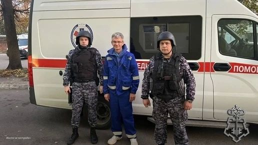 В Калуге мужчина с ножом и битой напал на бригаду скорой помощи