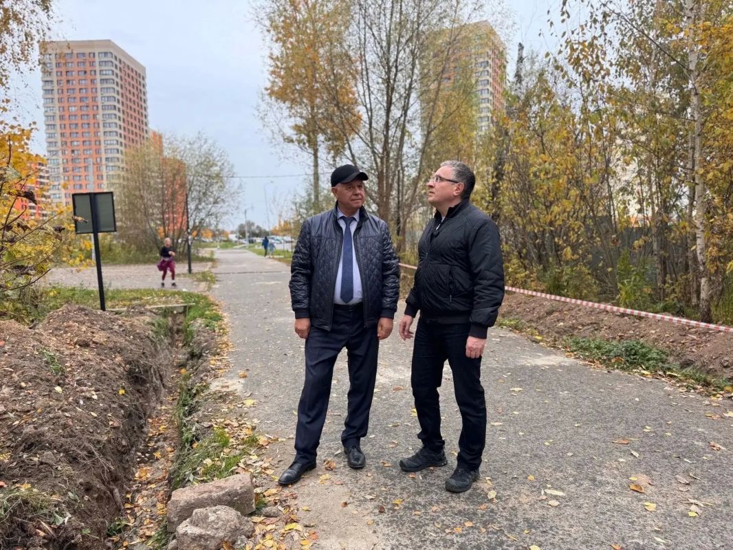 В Губернском парке заканчивается строительство дрессировочной площадки В Губернском парке заканчивается строительство дрессировочной площадки