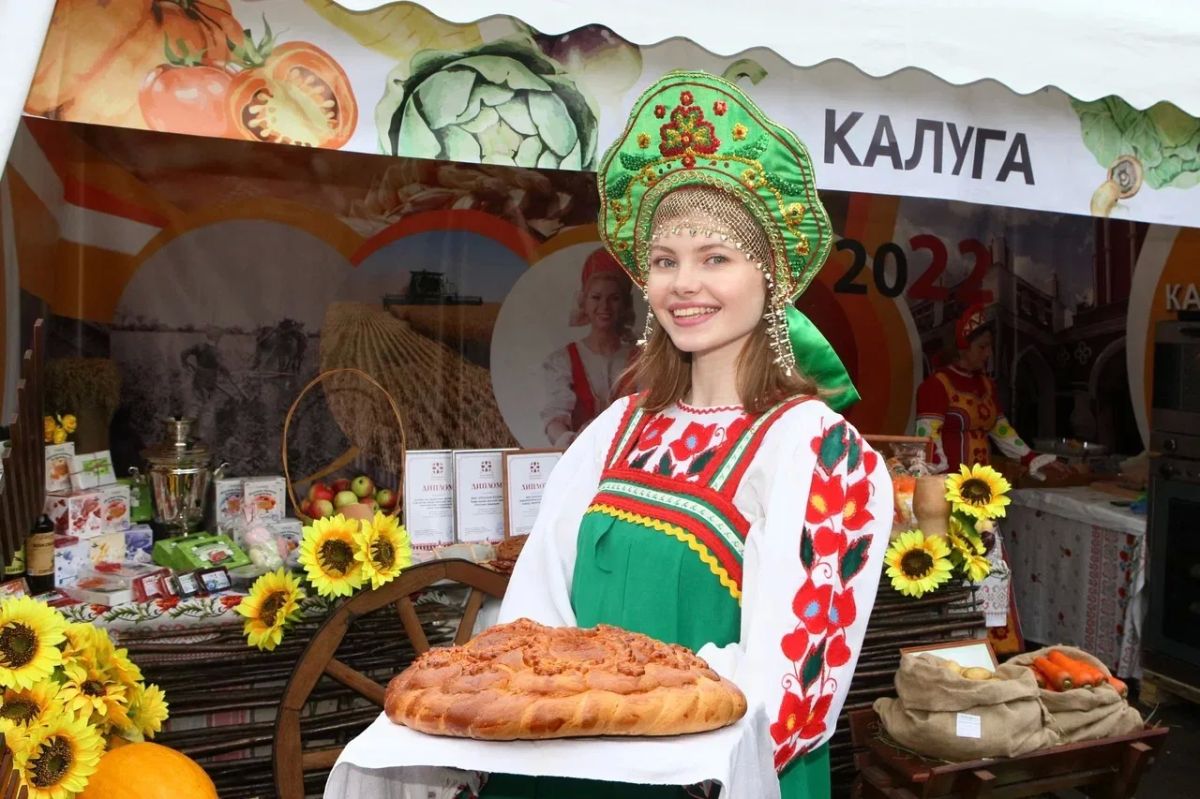 Дмитрий Денисов: Утро многих калужан начинается с хлеба на столе Дмитрий Денисов: Утро многих калужан начинается с хлеба на столе