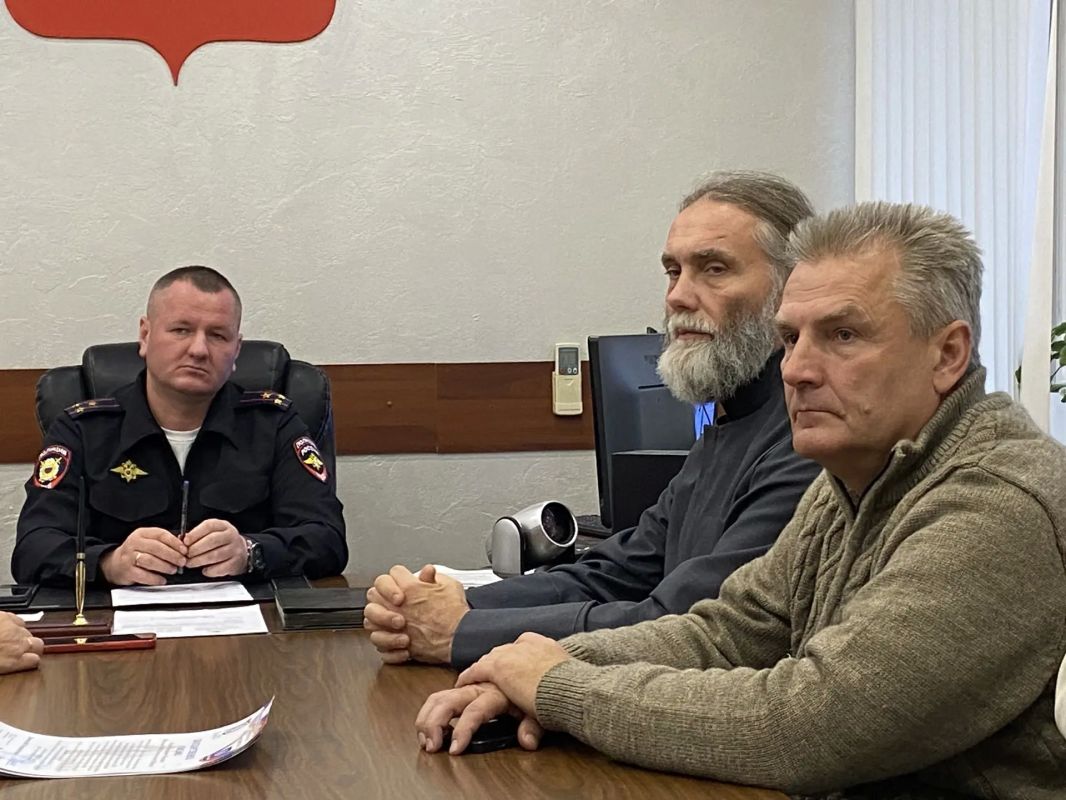 В Обнинске состоялось заседание Общественного совета при полиции В Обнинске состоялось заседание Общественного совета при полиции