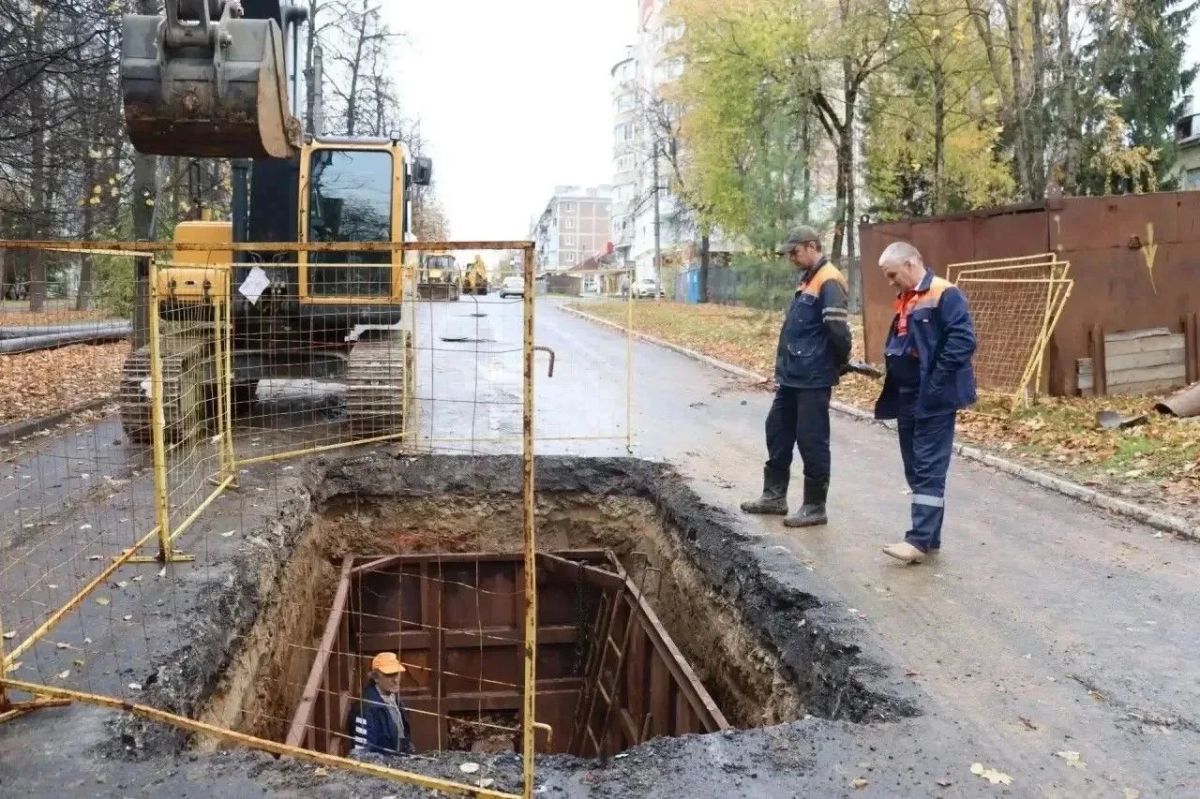 В Калуге началась реконструкция канализационного коллектора на Степана Разина В Калуге началась реконструкция канализационного коллектора на Степана Разина