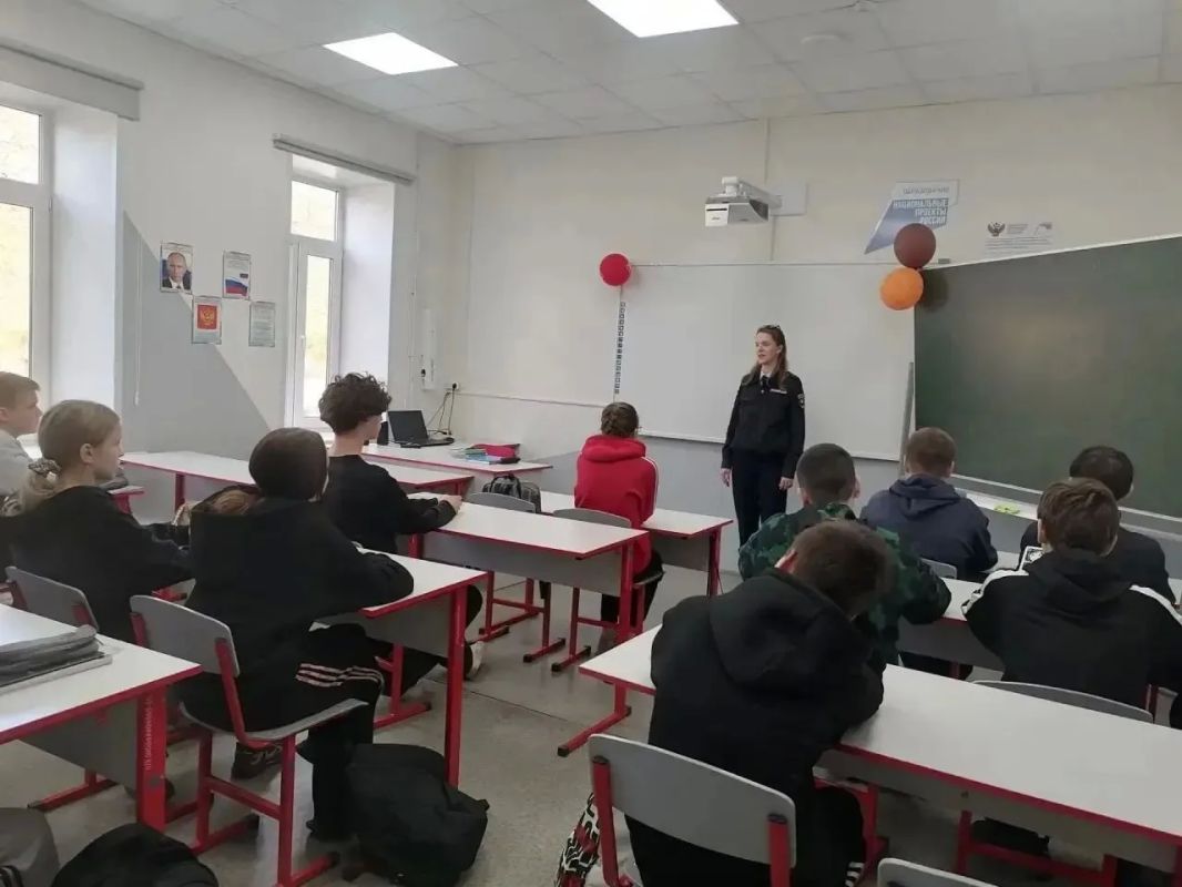 Полицейские Людиновского муниципального округа провели акцию «Ночной патруль» Полицейские Людиновского муниципального округа провели акцию «Ночной патруль»