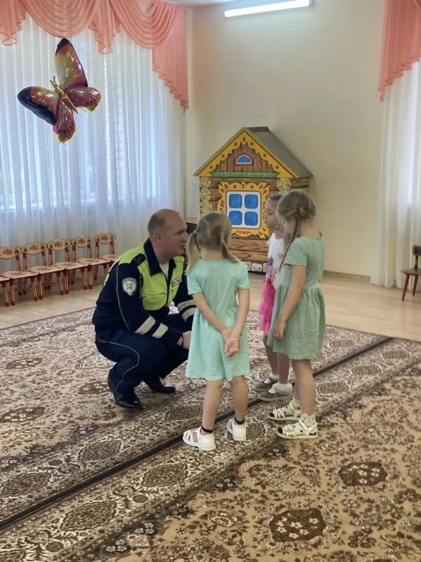 Полицейские Малоярославецкого округа проводят мероприятия для детей и школьников Полицейские Малоярославецкого округа проводят мероприятия для детей и школьников