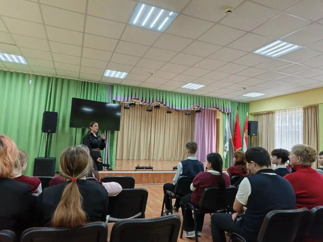 Полицейские Малоярославецкого округа проводят мероприятия для детей и школьников Полицейские Малоярославецкого округа проводят мероприятия для детей и школьников