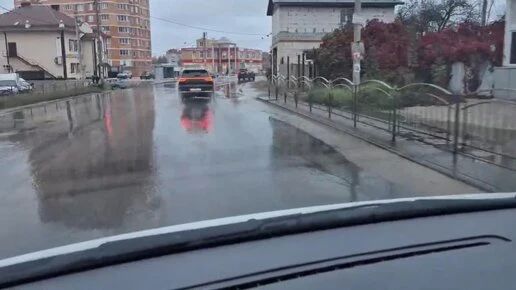В Калуге Турынино затапливает из-за двух самосвалов