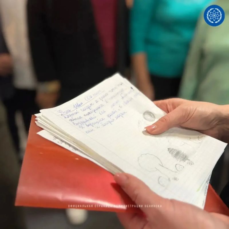 Экспозиция «Щит Родины» пополнилась новой памятной витриной Экспозиция «Щит Родины» пополнилась новой памятной витриной