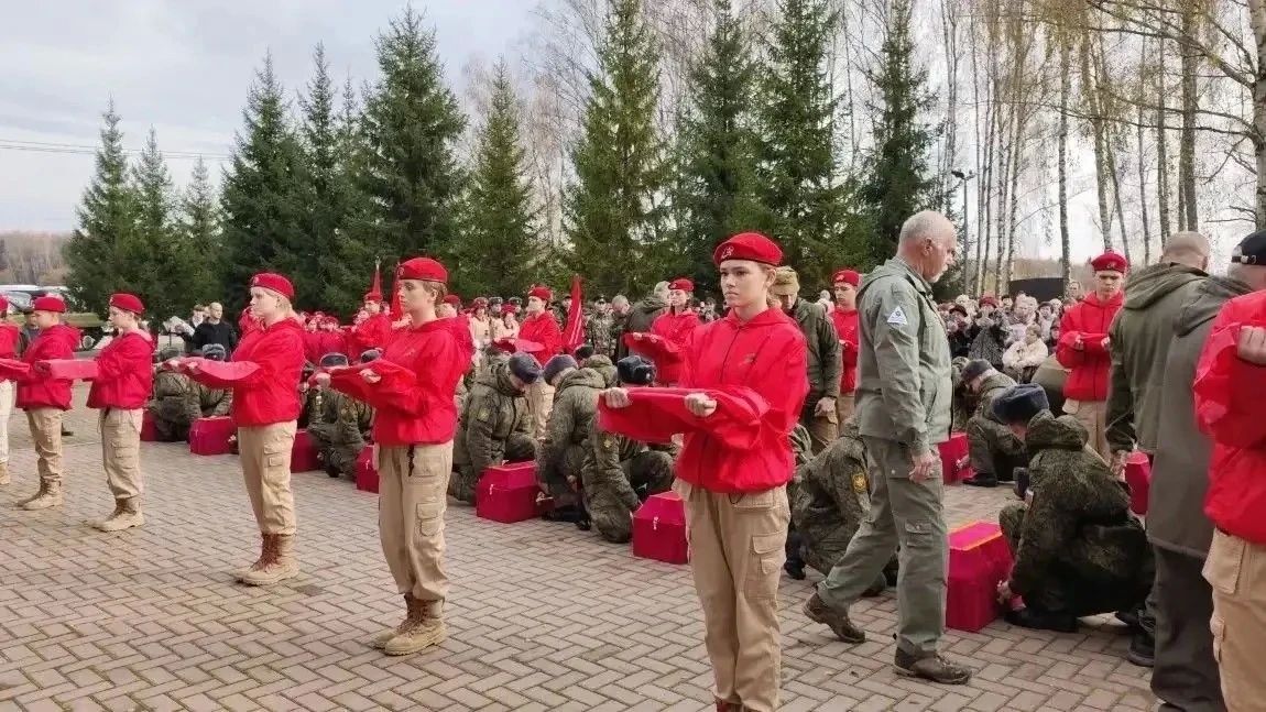 Останки 28 бойцов перезахоронили в Жуковском округе Останки 28 бойцов перезахоронили в Жуковском округе