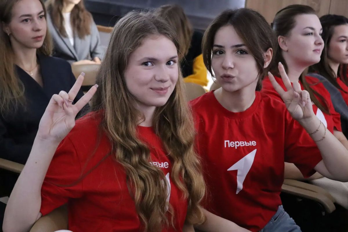 Первые. В Городском досуговом центре состоялся итоговый муниципальный форум «Первые», который собрал молодежный актив со всего города Первые. В Городском досуговом центре состоялся итоговый муниципальный форум «Первые», который собрал молодежный актив со всего города