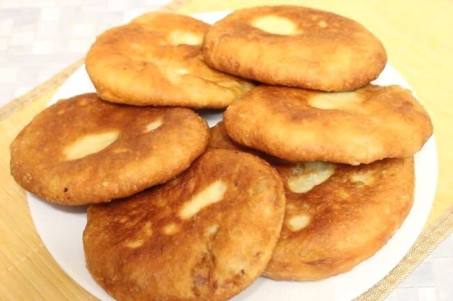 Как приготовить беляши с мясом: популярные рецепты на сковороде