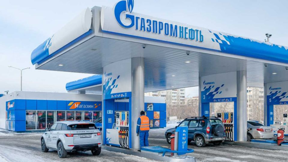 Цены на бензин в России: Увеличение и последствия для экономики