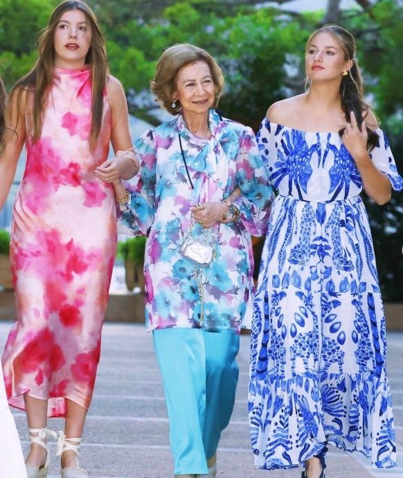 Гармония поколений: как бабушка и внучки создают стиль вместе