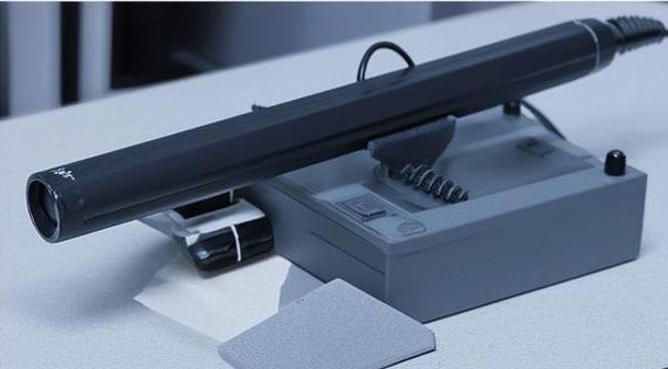 Изобилие параллельных линий: изготовление лазерного указателя своими руками