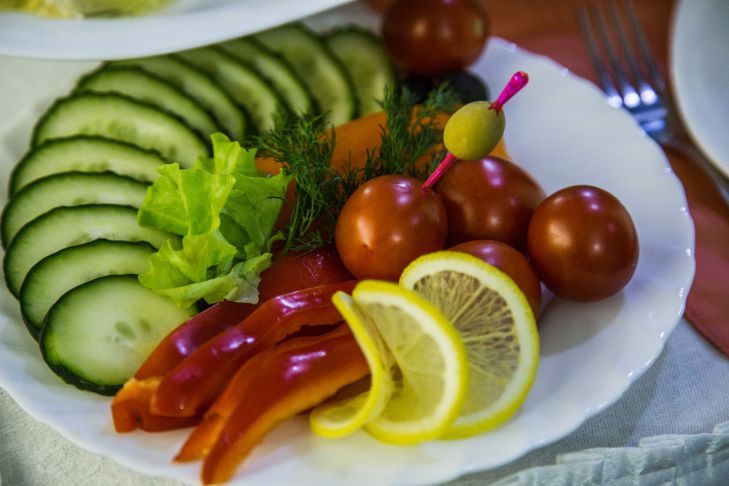 Как начать питаться правильно, если никак не получается себя заставить: советы диетологов