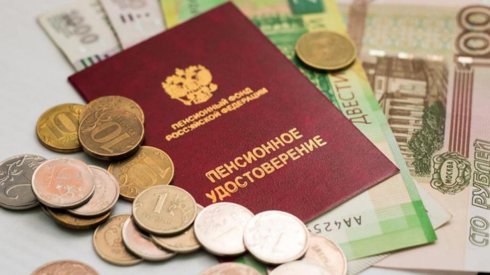 Двойное повышение пенсий в России: реальность или миф?