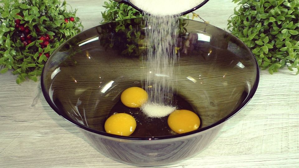 Нежный бисквитный пирог: идеальный десерт для уютного чаепития