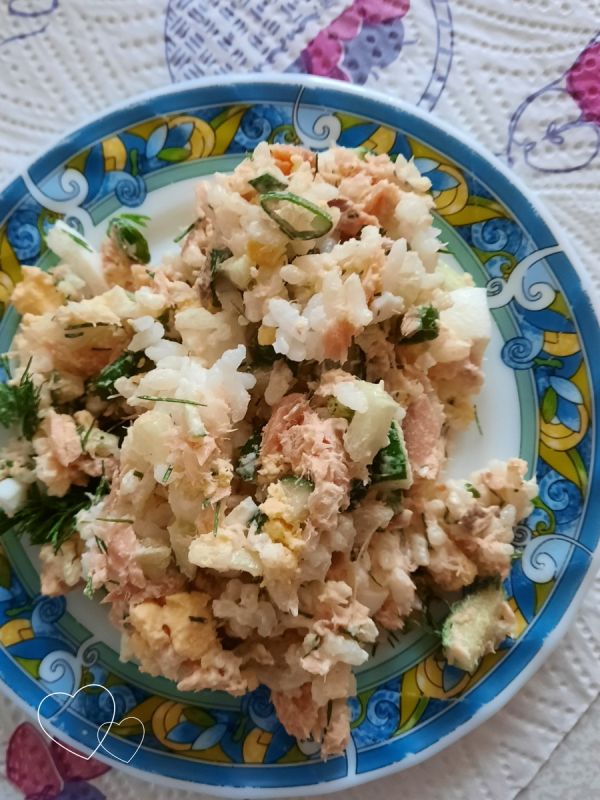 Теплый салат с горбушей копченой и свежим акцентом