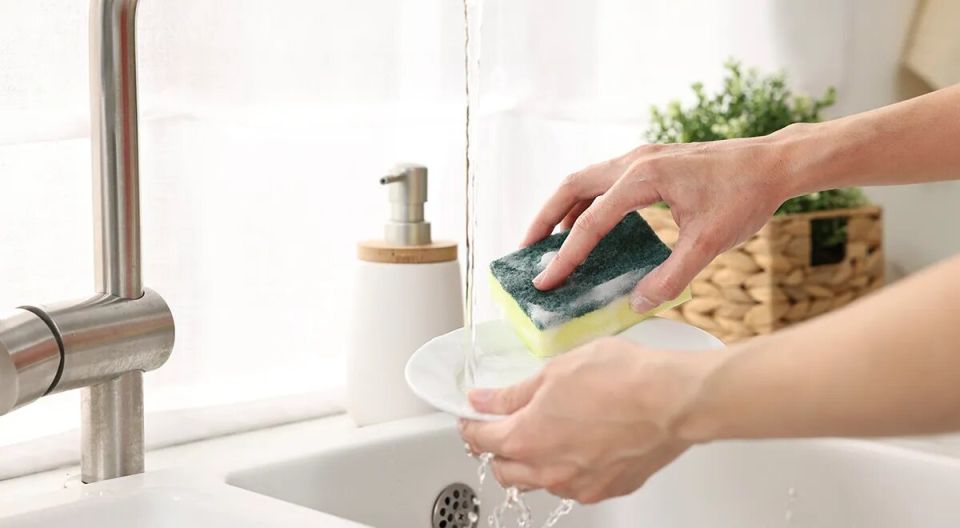 Губки для посуды: как понять, что пришло время заменить