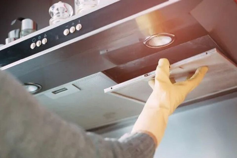 Почему чистка вытяжки важна даже при отсутствии эксплуатации